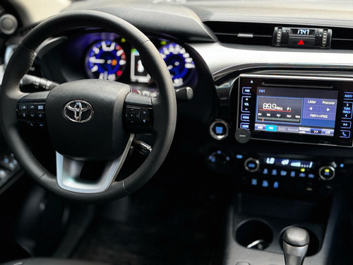 Toyota Hilux 2.8 SRX 4X4 CD 16V DIESEL 4P AUTOMÁTICO