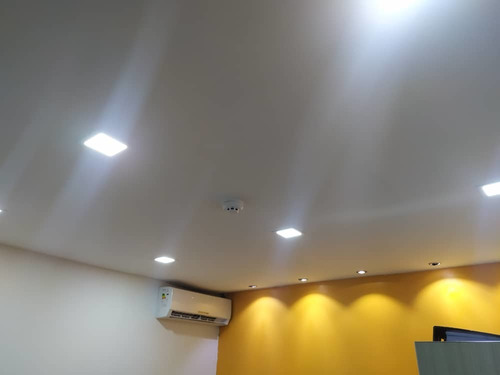 Imagen 6 de 14 de Galpón En Venta En El Centro De Valencia Jessica Martínez