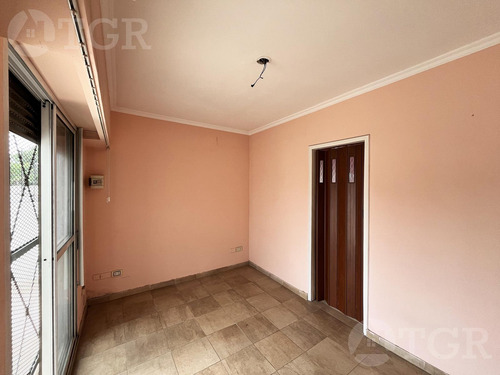 Casa Multifamiliar En Valentín Alsina