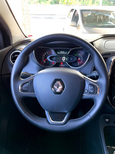 Imagem 2 de 9 de Renault Captur 2.0 16v Hi-flex Intense Automático