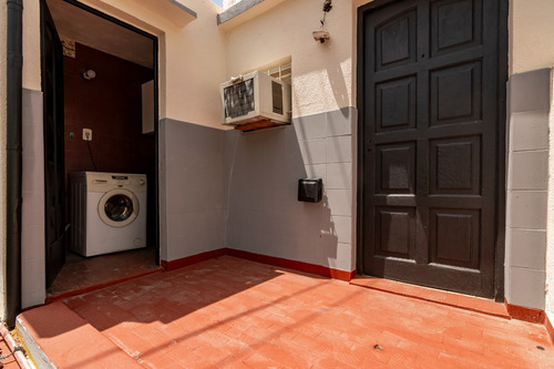 Ph En Venta De 4 Ambientes En Barracas.