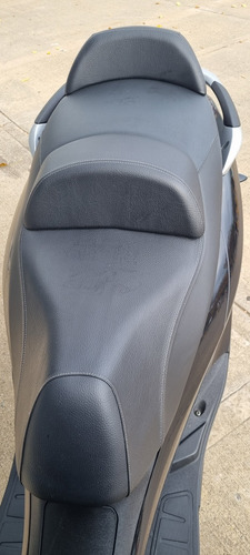 Imagen 19 de 25 de Piaggio Mp3 500