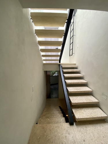 Coyoacán, Loft En Renta Con Balcón A Una Cuadra De Los Viveros