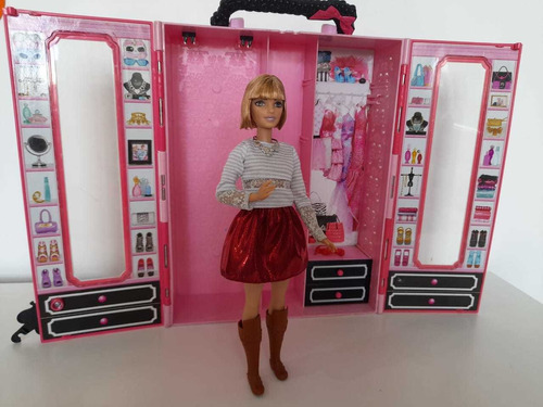 Barbie Fashionista Con Closet. Barbie (2014).closet (2013)