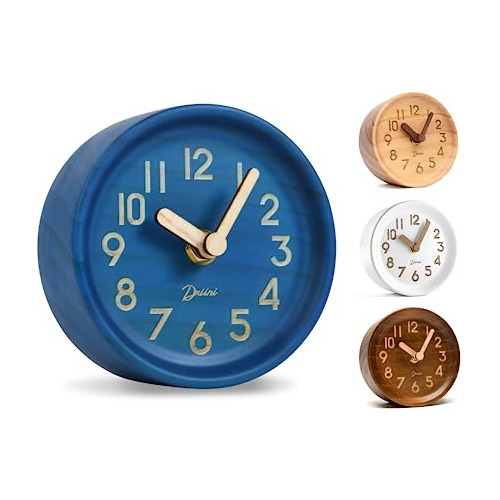 Mesa De Escritorio De Madera Reloj Analógico Hecho De ...