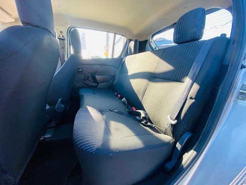 Imagem 7 de 8 de Renault Sandero 2017 1.0 16v Authentique Hi-flex 5p