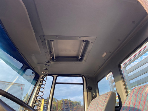 Cargo 815 4x2 Carroceria