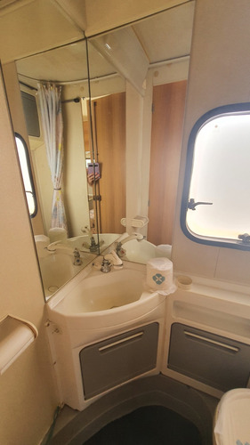 Imagen 11 de 14 de Motorhome, Ford Transit - Cómoda Y Muy Buen Estado!
