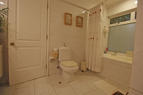 Casa En Venta De 7 Dorm. En Lo Barnechea
