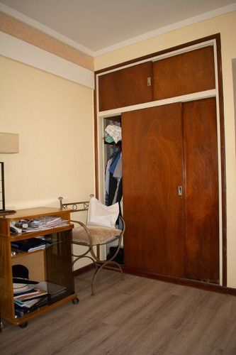 Imagen 10 de 17 de 4 Ambientes Con Dependencia. Plaza Mitre.