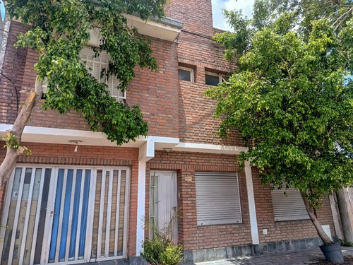 Casa 3 Dormitorios/cochera/pati0- Barrio Mayoraz