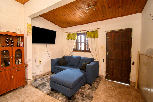 Remax Vende Casa De Dos Dormitorios En Santo Tomé!
