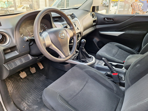 Nissan NP300 2.5 Doble Cabina S Aa Pack Seg Mt