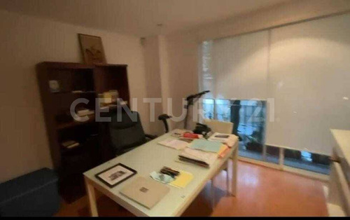 En 1er Piso, Con Balcón A Una Calle De Parque Gandhi