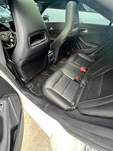 Imagen 10 de 15 de Mercedes-benz Clase Cla 2019 1.6 Urban