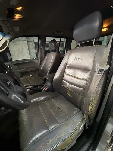 Jeep Liberty 2005 Automática