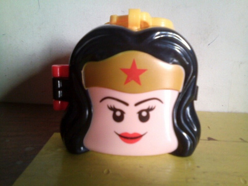 Mujer Maravilla Lego - Mc Donalds 2019