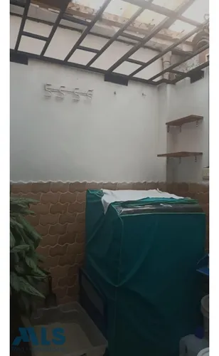 Casa 3 Niveles En Unidad Abierta(mls#253402)