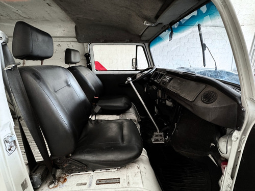 Volkswagen Kombi 1.4 MI FURGÃO 8V FLEX 3P MANUAL