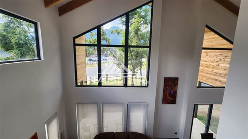 Imagen 10 de 16 de Casa En Venta De 4 Dorm. En Pucón