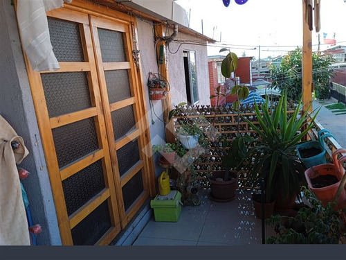 Casa En Venta De 3 Dorm. En Puente Alto