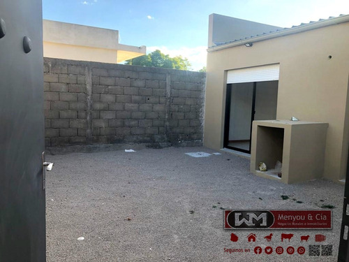 Alquiler Casa Trinidad Flores 1 Dormitorio A Estrenar Living 1 Baño Con Patio Cerrado Y Privado Con Opcional Cochera