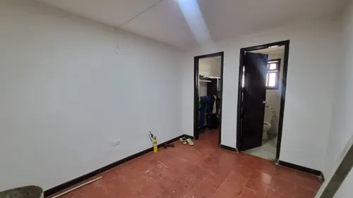 Casa Local Independiente Ubicada Entre Glorieta De Colombia Y Estacion Floresta