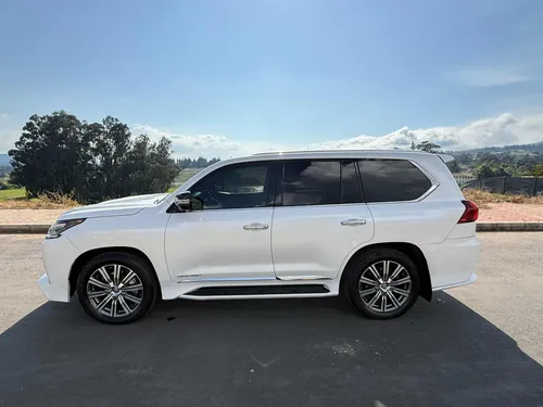 Lexus LX 2 5.7 570