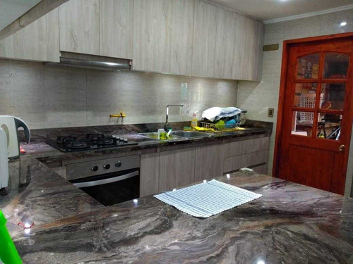 Imagen 1 de 14 de I. Holzapfel #483. Cómoda Casa 4d2b En Pucón