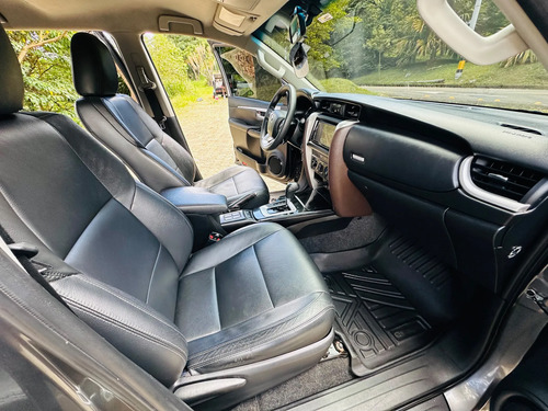 Toyota Fortuner 2.4 Street At 7As
