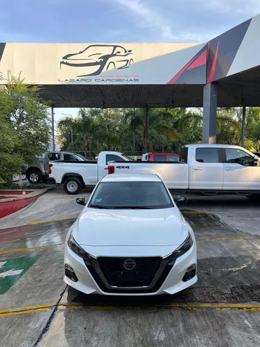 Nissan Altima Sr 2.0 Lts