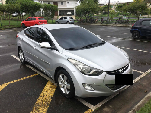 Imagem 2 de 8 de Hyundai Elantra 2013 2.0 16v Gls Flex Aut. 4p