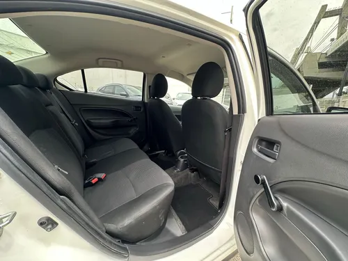Dodge Attitude 1.2 Se At