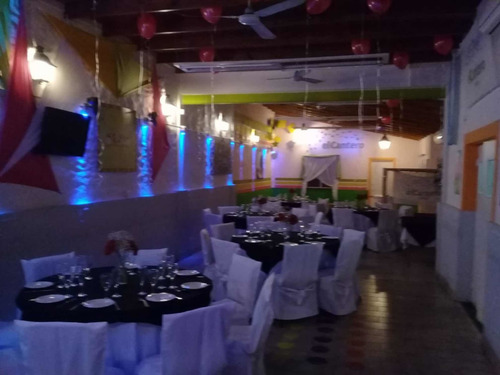 Venta-permuta Dos Locales Comerciales Sixto Laspiur 1170