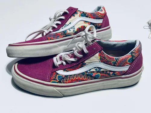 vans rosas rojas
