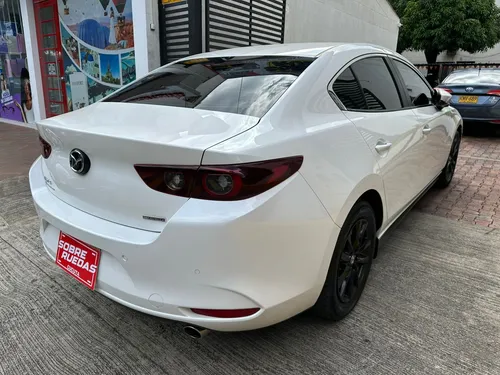 Mazda 3 Touring Hybrido 2.0 Mod 2023