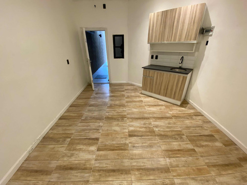 Apartamento Monoambientes En Alquiler Tres Cruces // Cordon