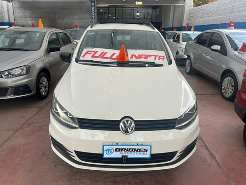 Imagen 2 de 8 de Volkswagen Suran 1.6 5d 060 2015