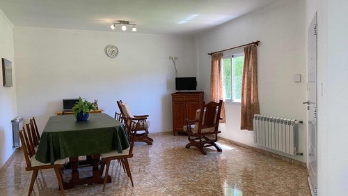 Casa En Venta - 3 Dormitorios 2 Baños - 238mts2 - Roque Perez