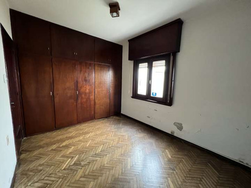 Venta De Casa De 3 Dormitorios Y Garaje En Brazo Oriental