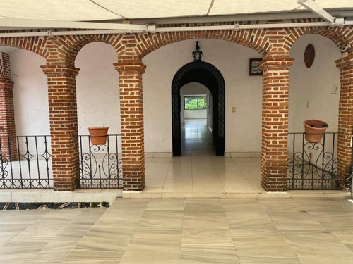 Miraval A Unas Cuadras De Plaza Cuernavaca - Roq-968-cs