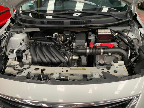 Imagen 13 de 13 de Nissan Versa 1.6 Advance Std 5 Vel Ac 2013