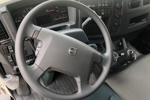 Caminhão Volvo Vmx 290 6x4 Com Caçamba Convencional 16
