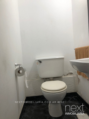 Amplia Casa En Rosario Con Espacio Para Tu Negocio Y Un Departamento Para Alquilar