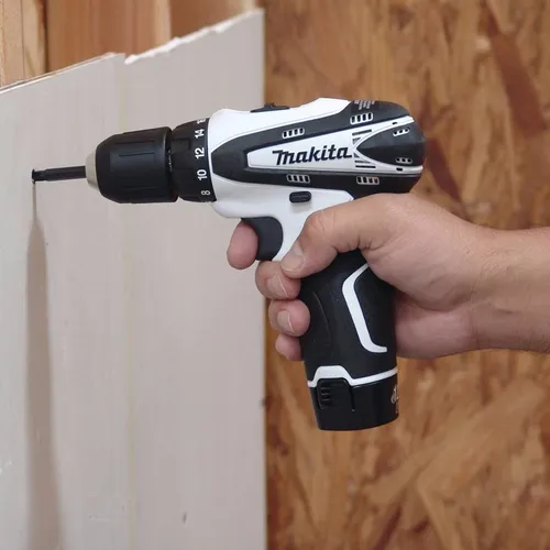 Cargador Makita Dc10wb 7.2v -10.8 12v Max Lithium Ion Li-ion