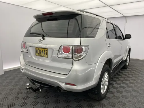 Toyota Fortuner 2.7 Urbana 4x2