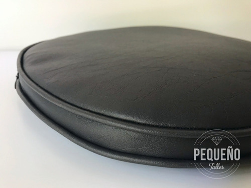 Imagen 7 de 10 de Almohadones Para Sillas O Sillón Eames Cuerina Eco Cuero
