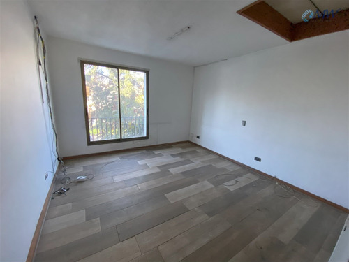 Amplia Casa - Oficina En Venta En El Mejor Barrio De Ñuñoa