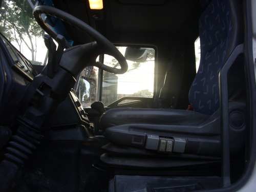 Camión Iveco Trakker 380 T420 6x4 2012 Con Caja Volcadora