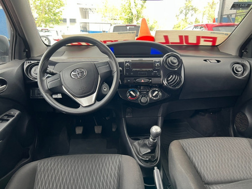 Imagen 7 de 8 de Toyota Etios X 1.5 6m/t 2020